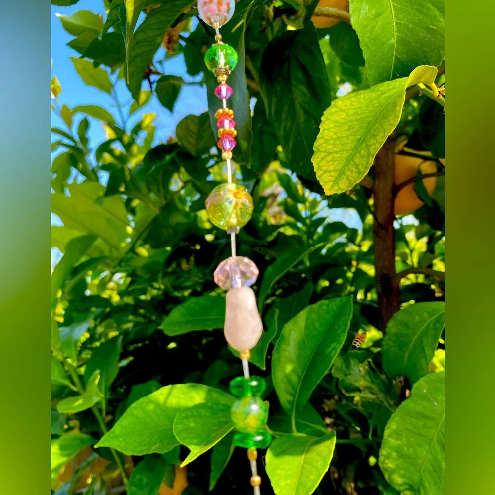 ☀️✨🌈😀Green and Pink crystal, Sun Catcher. ☀️✨🌈